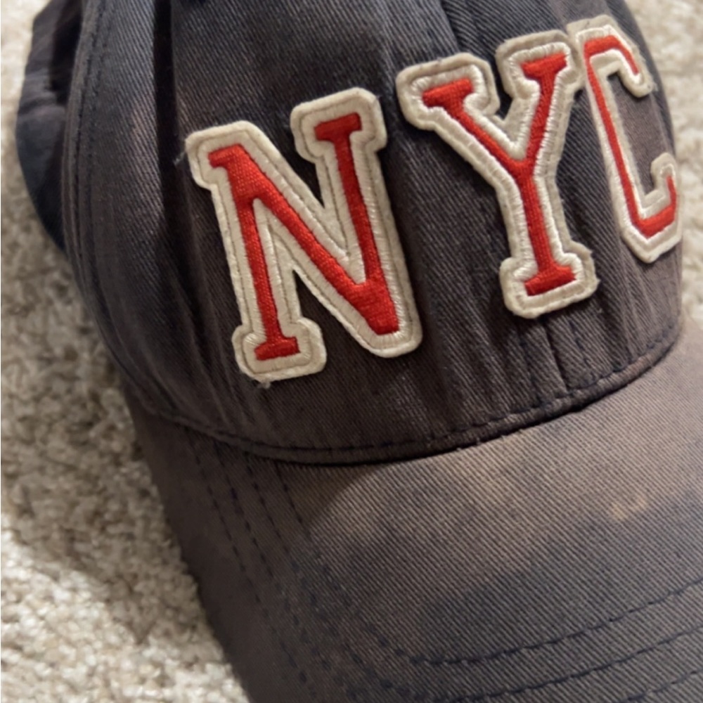 Aéropostale NYC grunge aesthetic 2000’s core streetwear vintage Y2K fashion